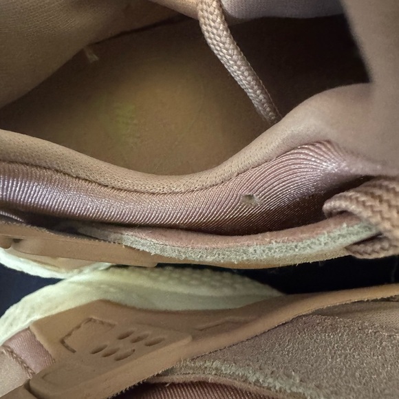 EUC Women’s Nike Sunset Tint Huarache  2017 Size 7.5 - Picture 9 of 13